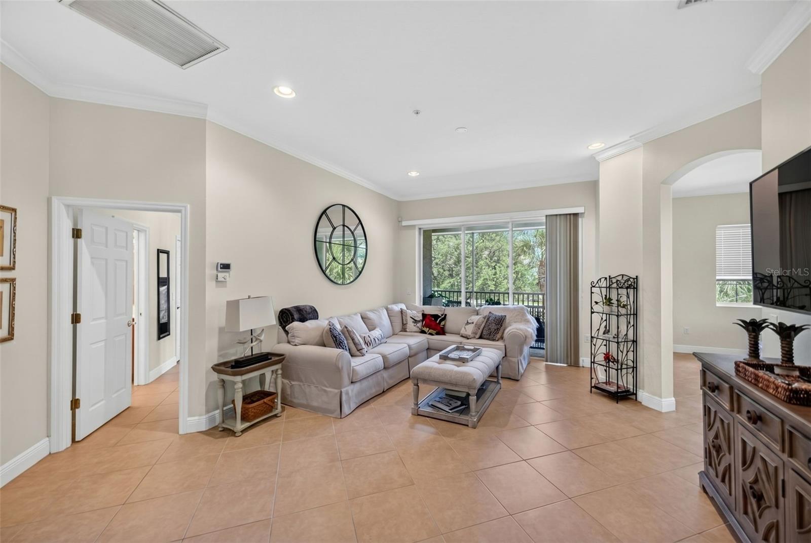 8229 MIRAMAR WAY 204, LAKEWOOD RANCH, FL, 34202 1 8229 MIRAMAR WAY 204
