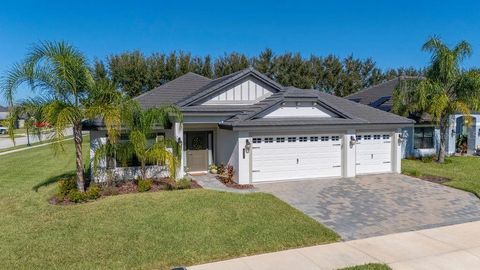 A home in AUBURNDALE