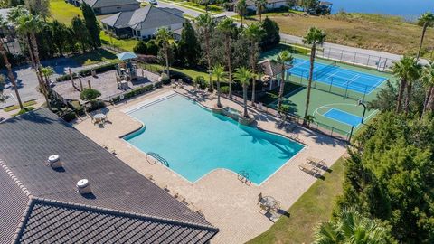 A home in AUBURNDALE