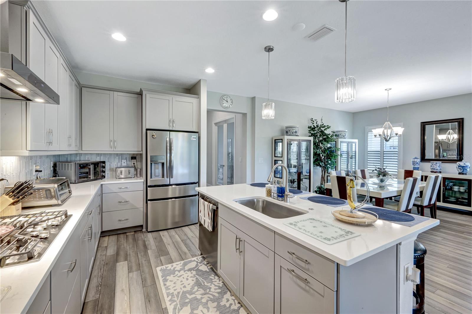 6219 GOLDEN NETTLE DRIVE
