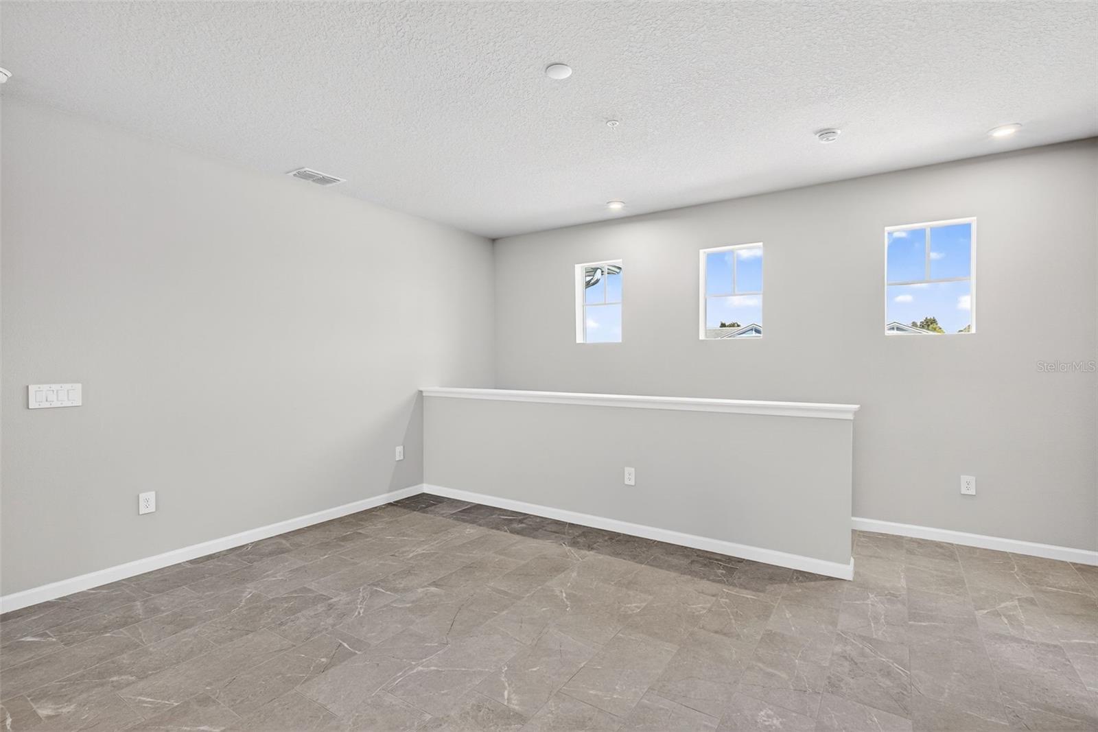 LAKESPUR AT WELLEN PARK - Residential