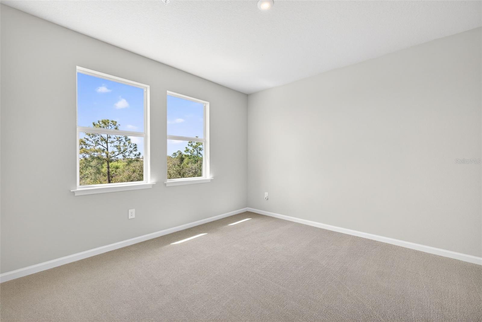 LAKESPUR AT WELLEN PARK - Residential