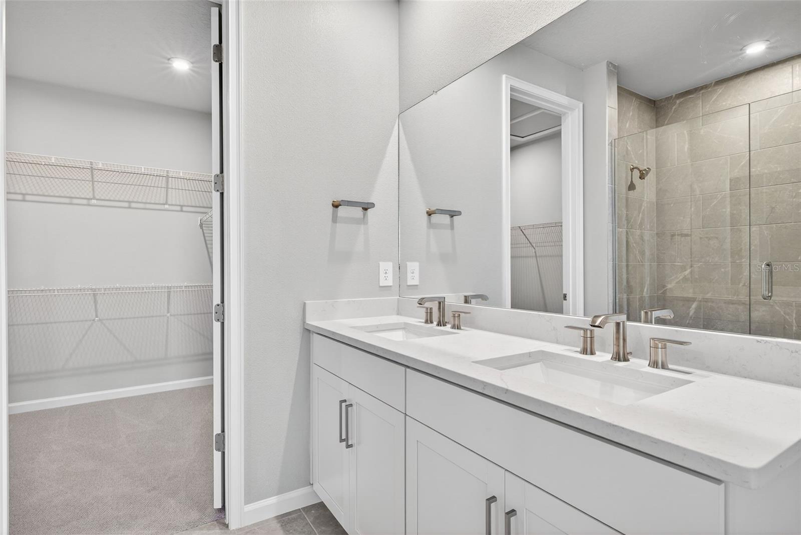 LAKESPUR AT WELLEN PARK - Residential