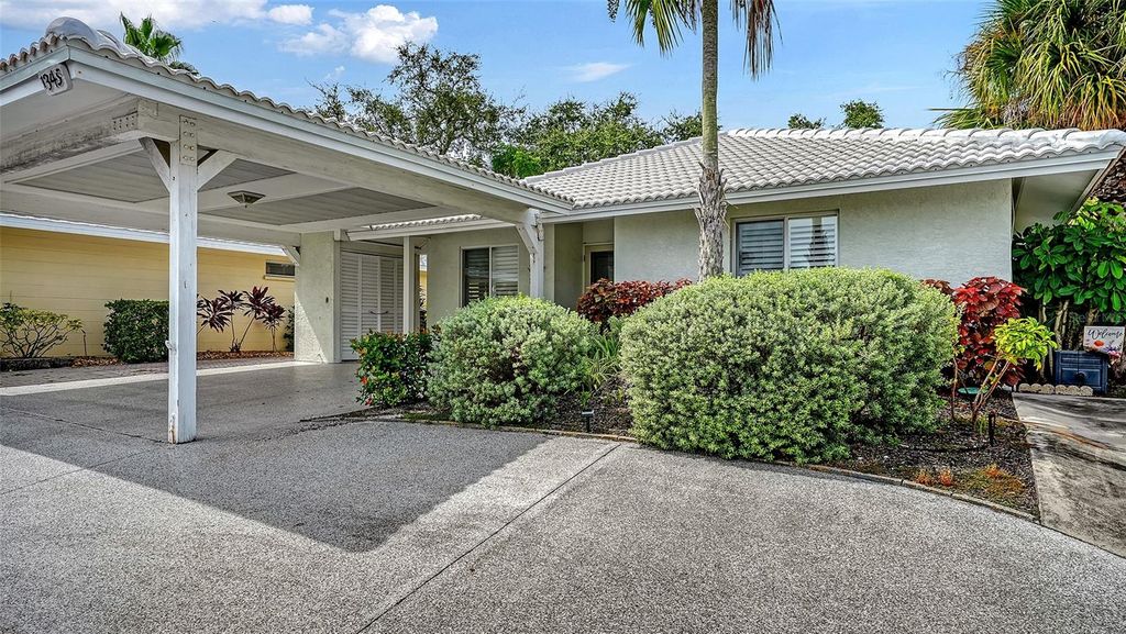 Photo of 1345 Moonmist Drive #T6, Sarasota, FL 34242 (MLS # A4654050)