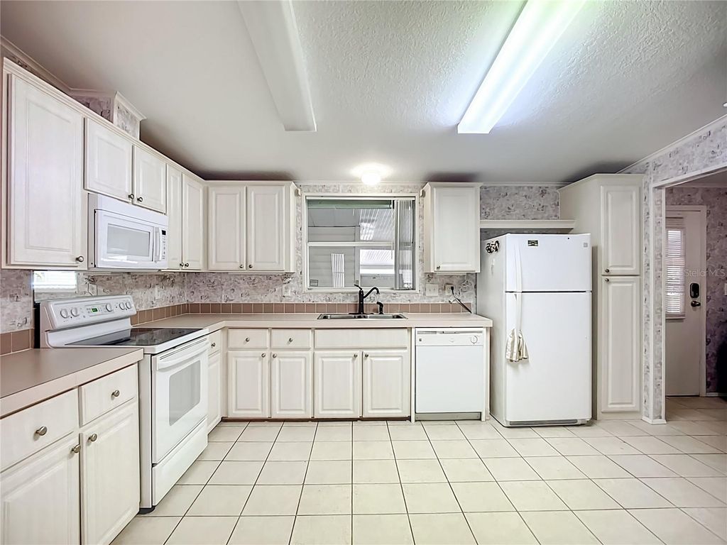 Photo of 8307 Nancy Lane, Ellenton, FL 34222 (MLS # A4665234)