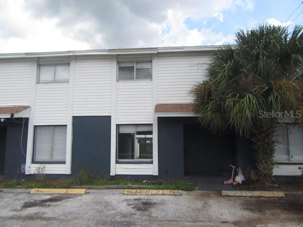 Photo of 13054 N 20th Street, Tampa, FL 33612 (MLS # TB8524559)