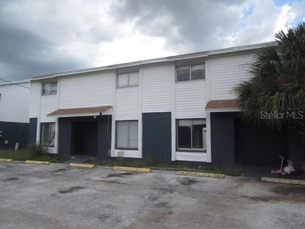 Photo of 13054 N 20th Street, Tampa, FL 33612 (MLS # TB8524559)