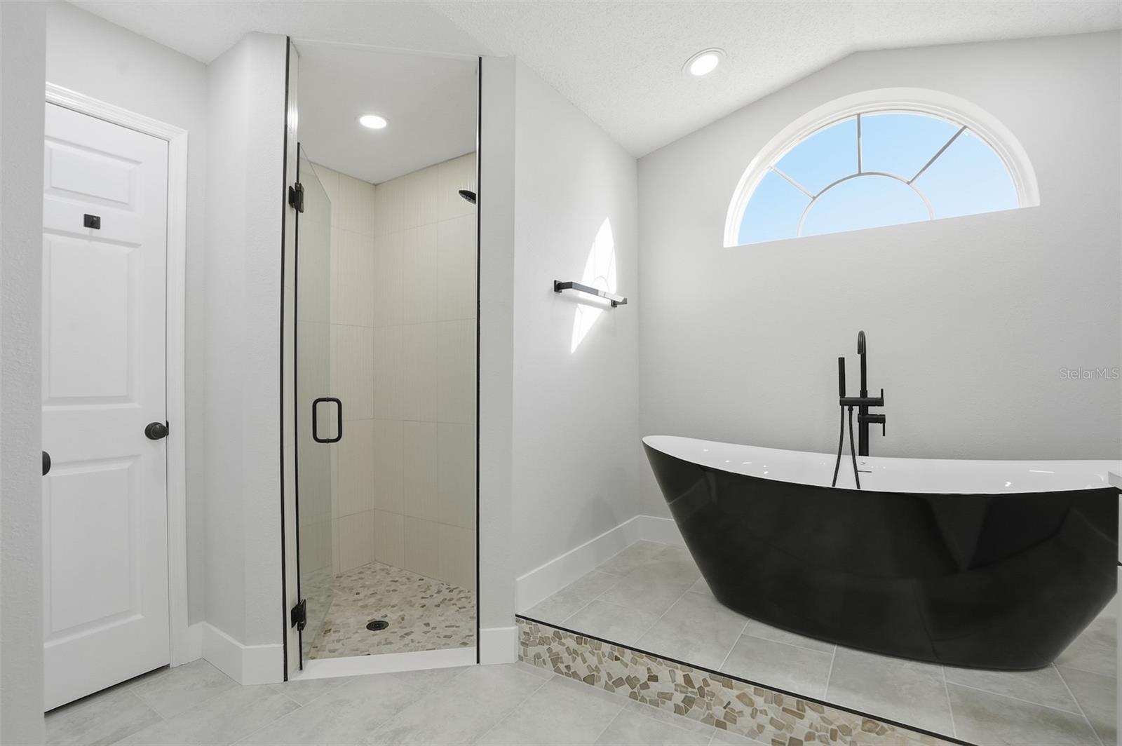 RAINBOW WOODS - Residential