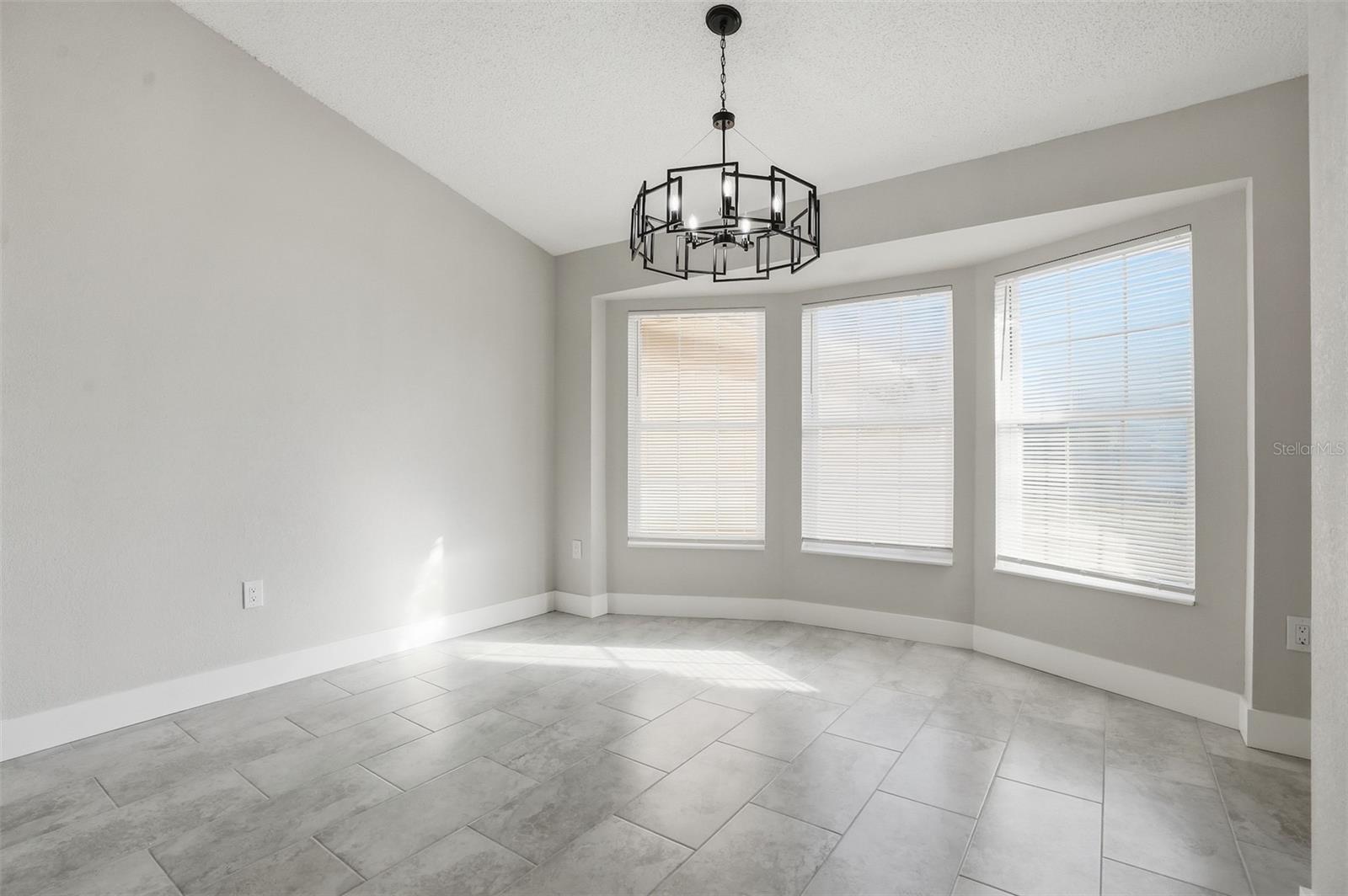 RAINBOW WOODS - Residential