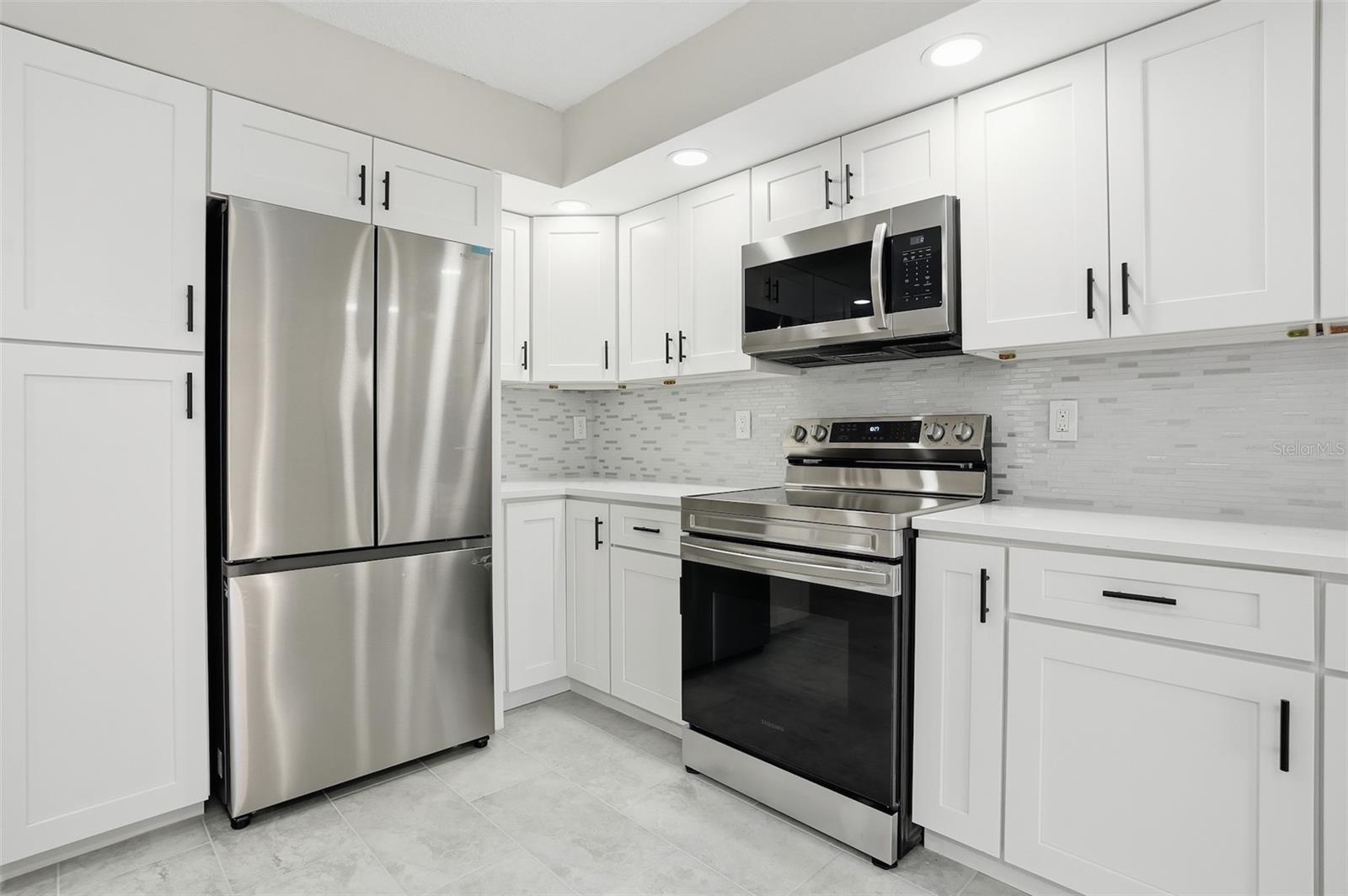 RAINBOW WOODS - Residential