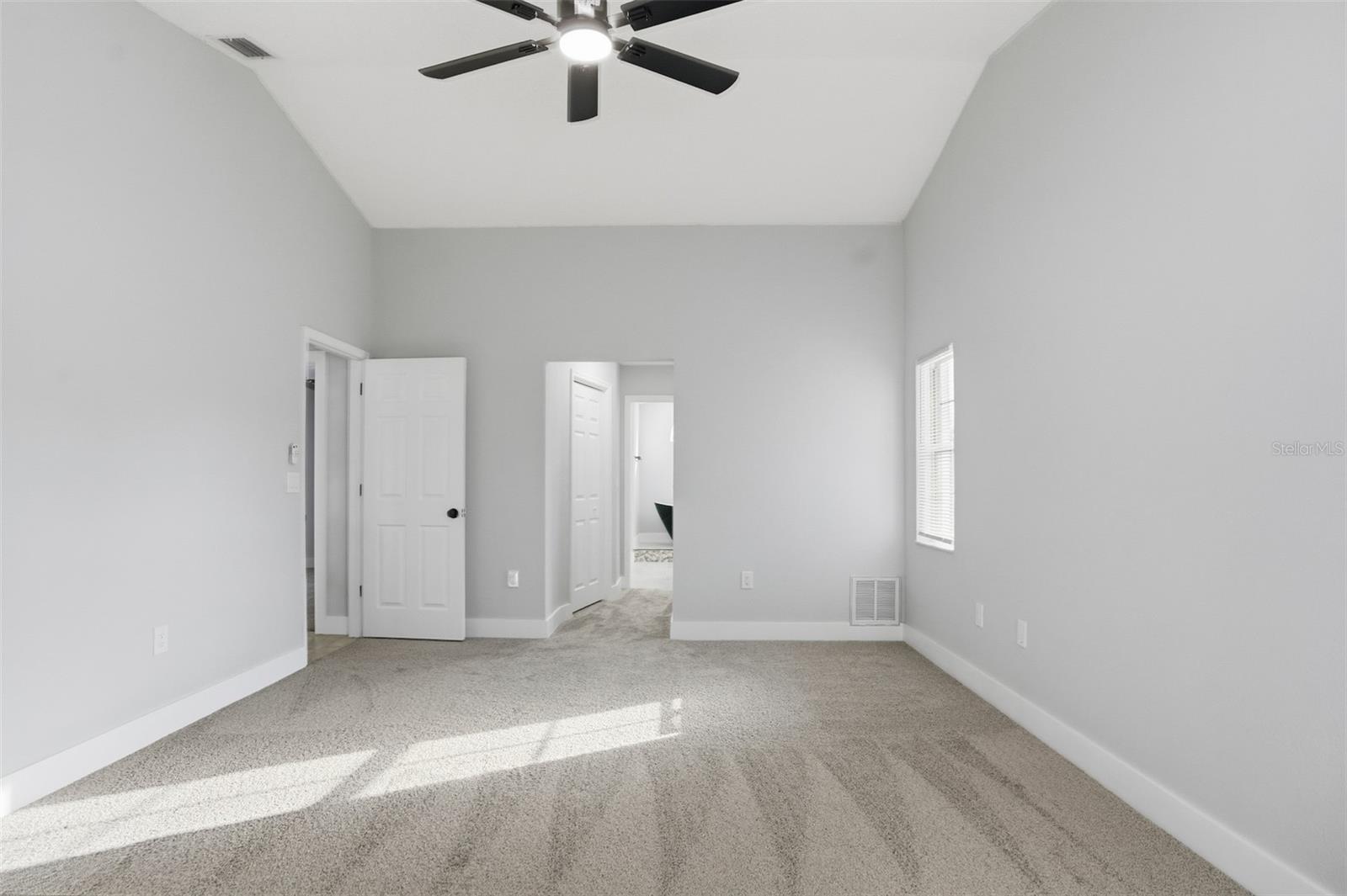 RAINBOW WOODS - Residential