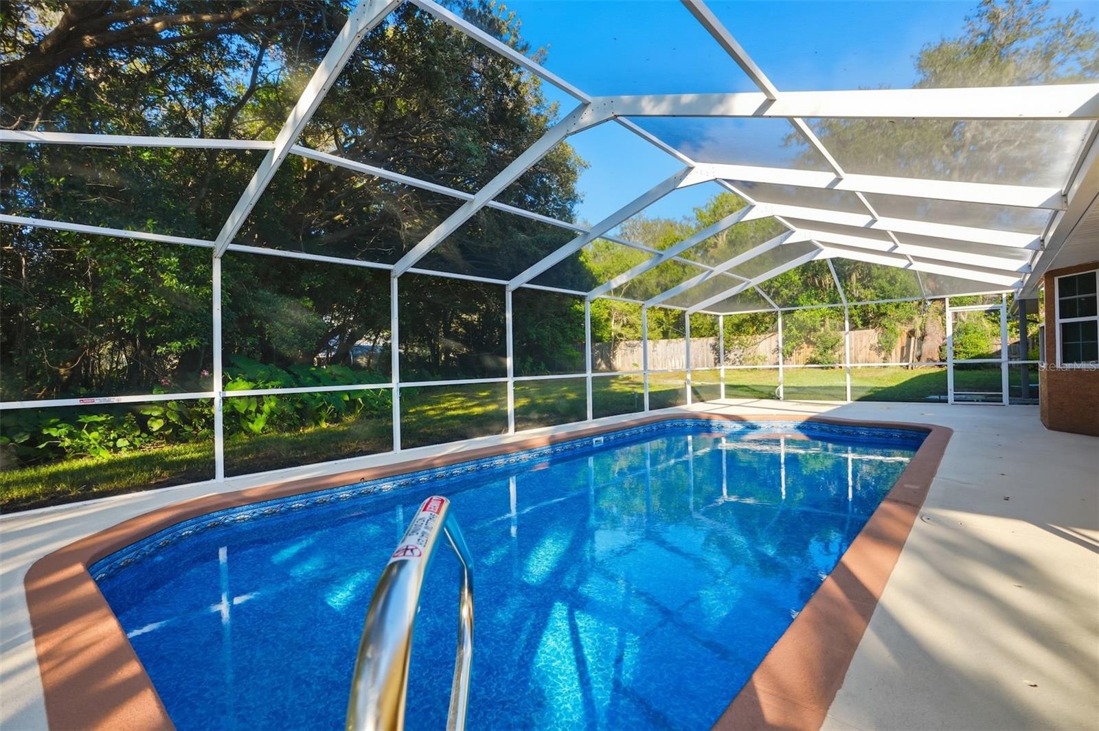 RAINBOW WOODS - Residential