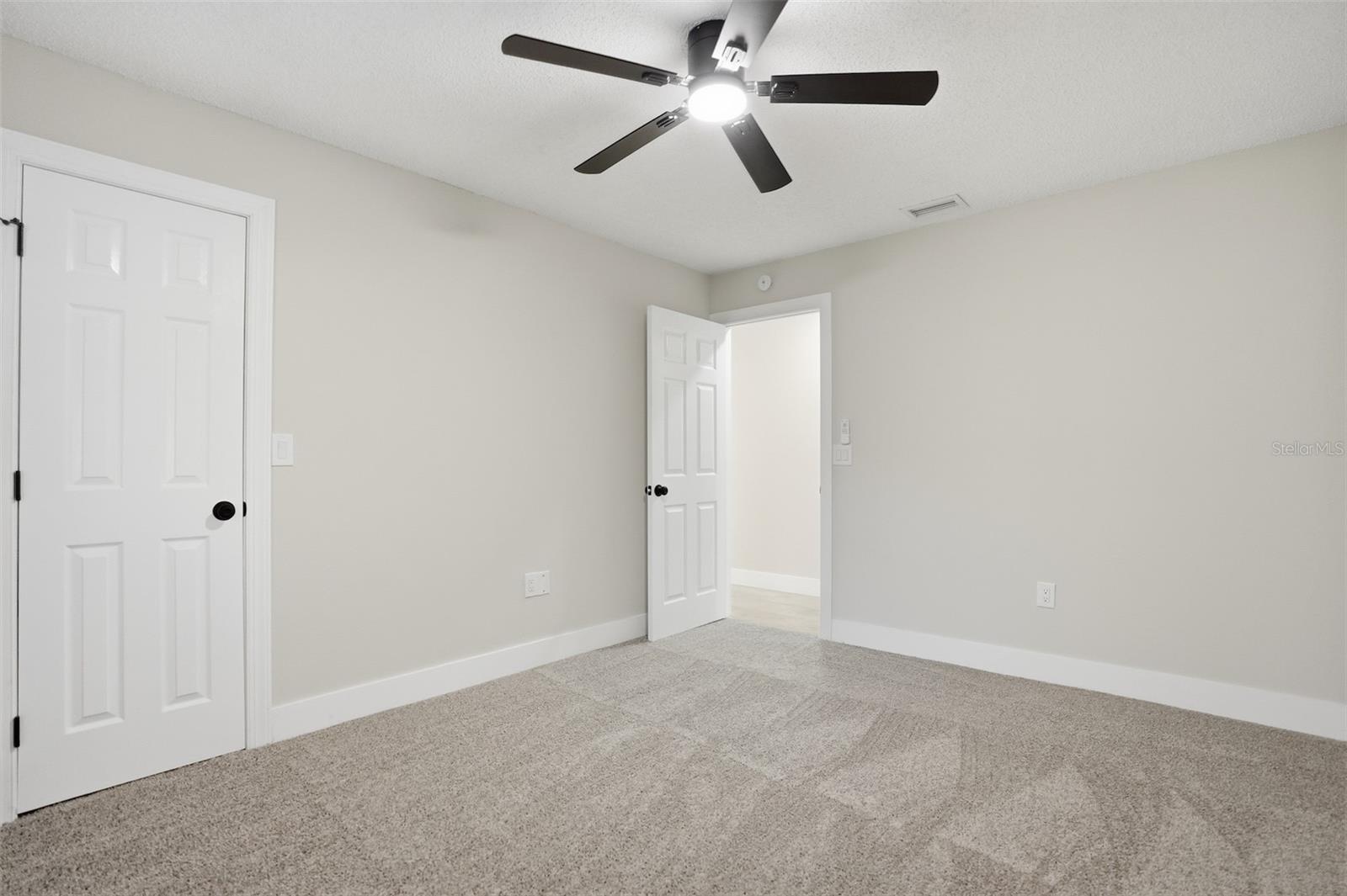 RAINBOW WOODS - Residential