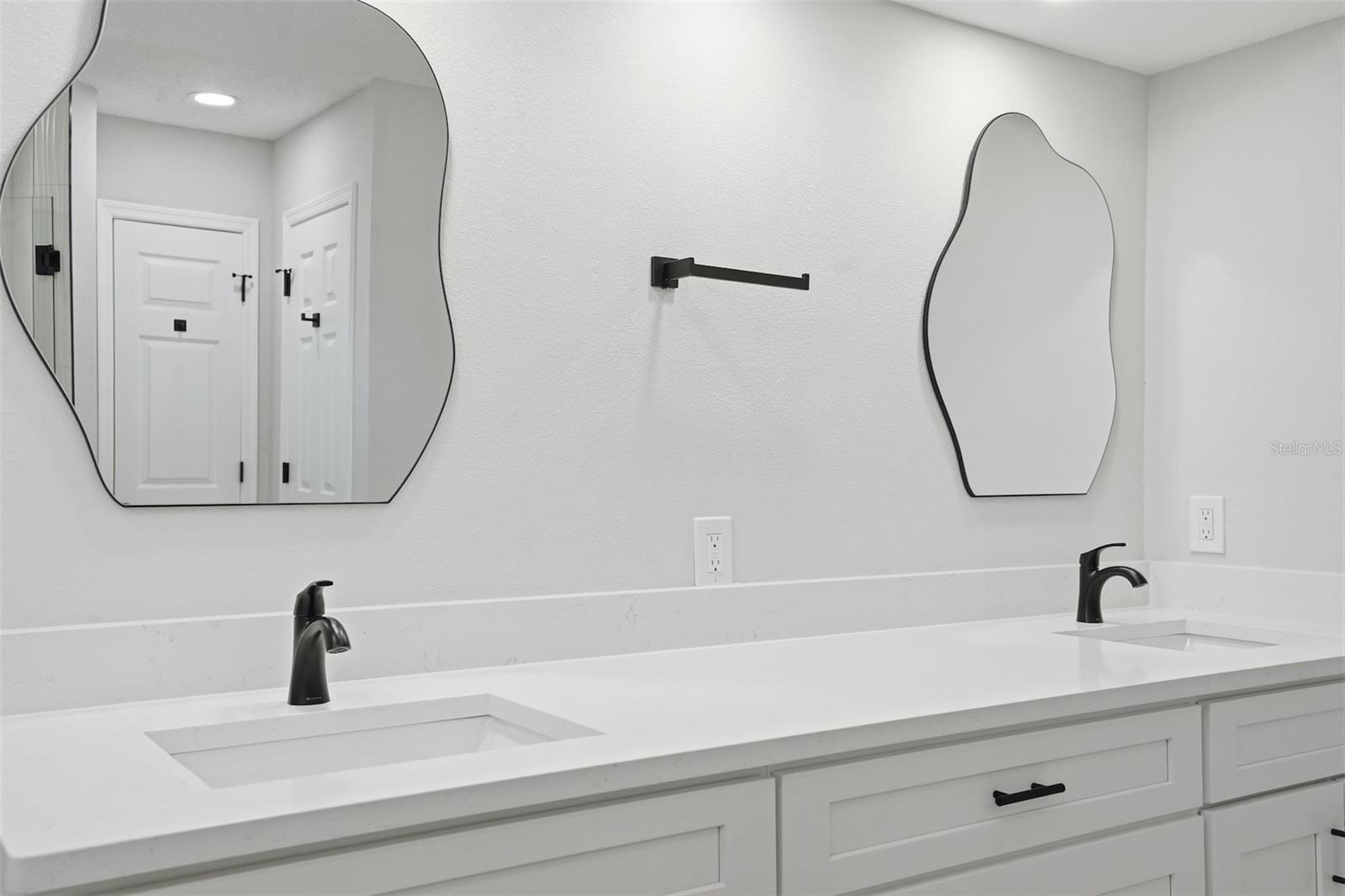 RAINBOW WOODS - Residential