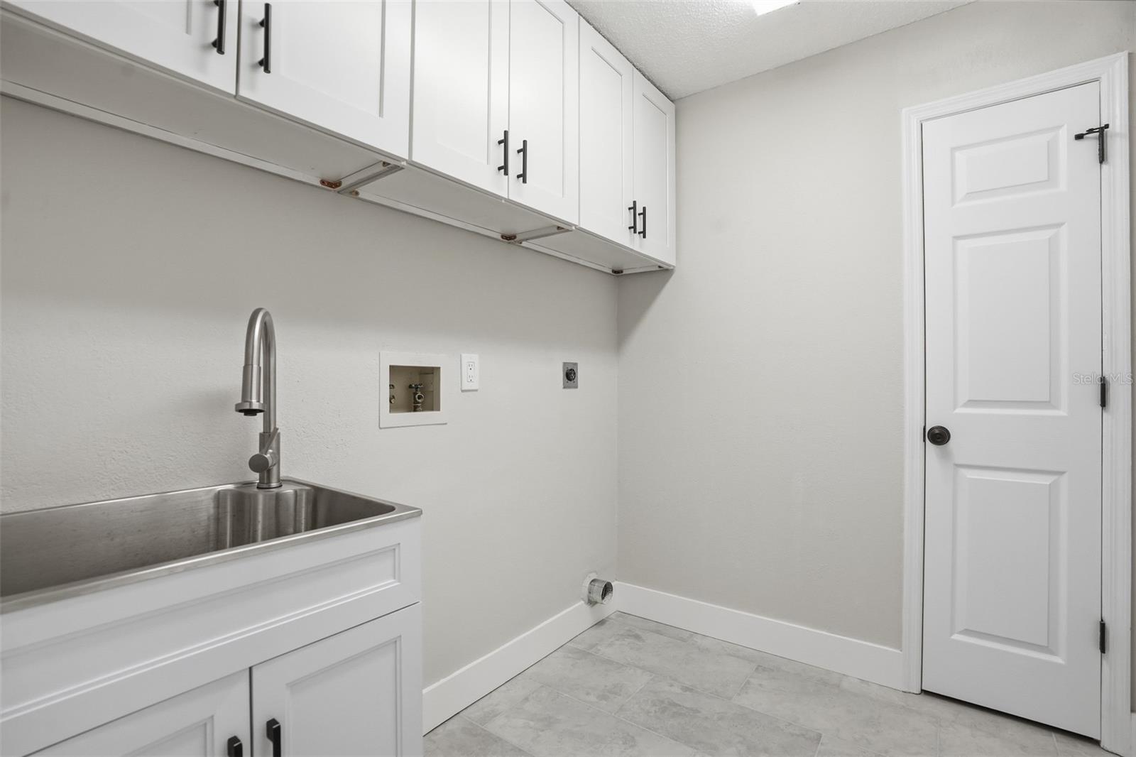 RAINBOW WOODS - Residential