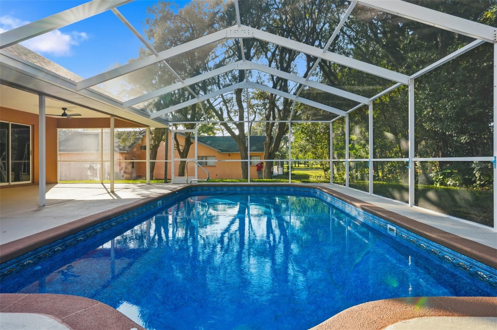 RAINBOW WOODS - Residential