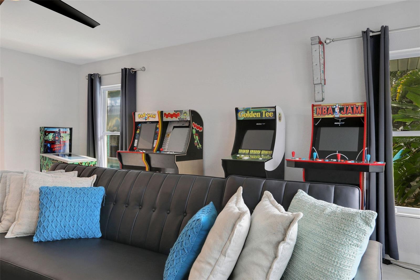 VENICE PARK - Residential