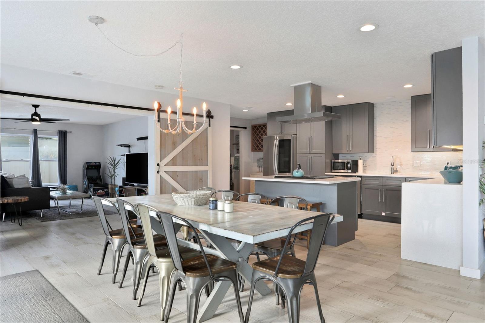 VENICE PARK - Residential