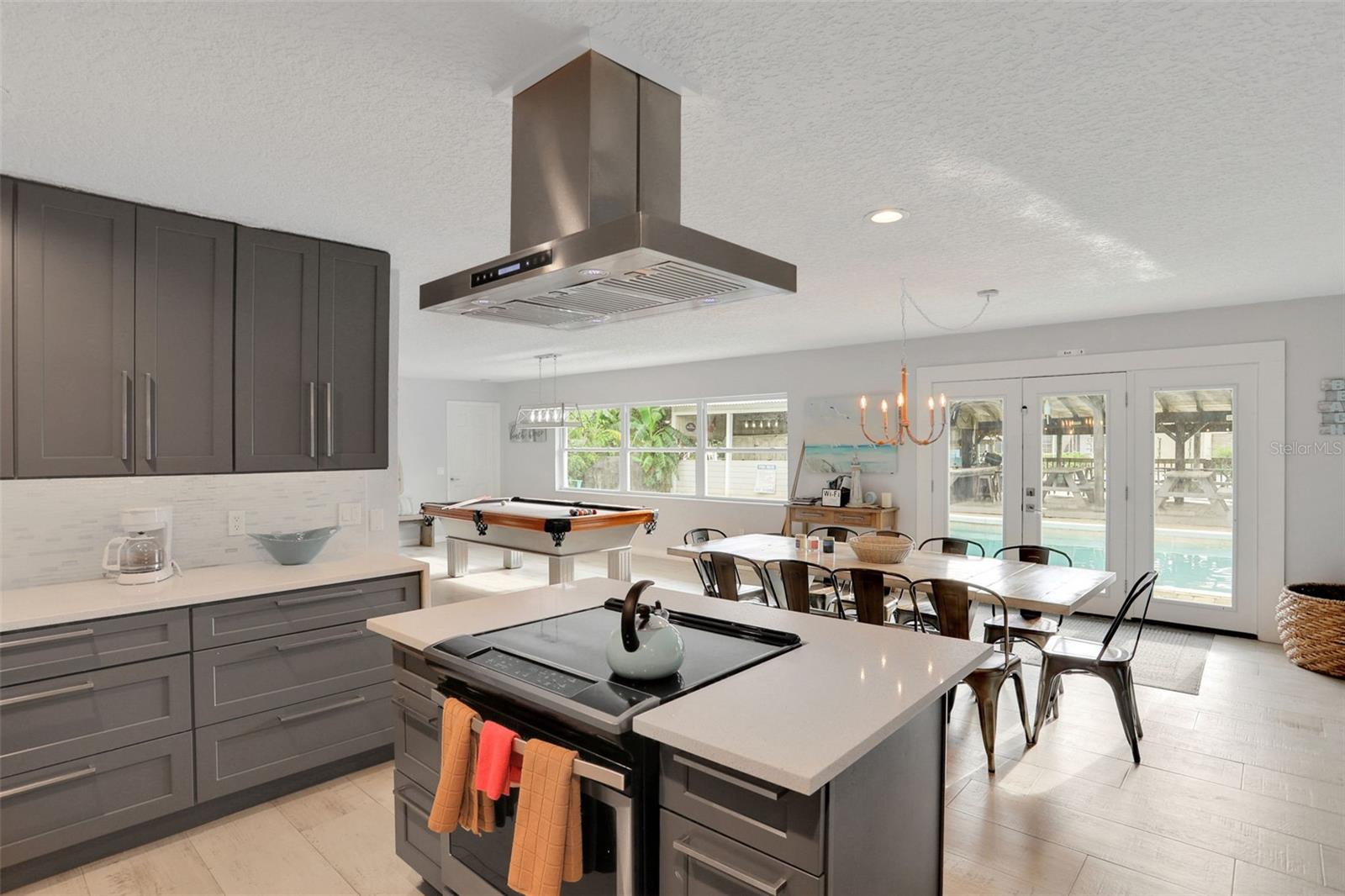 VENICE PARK - Residential