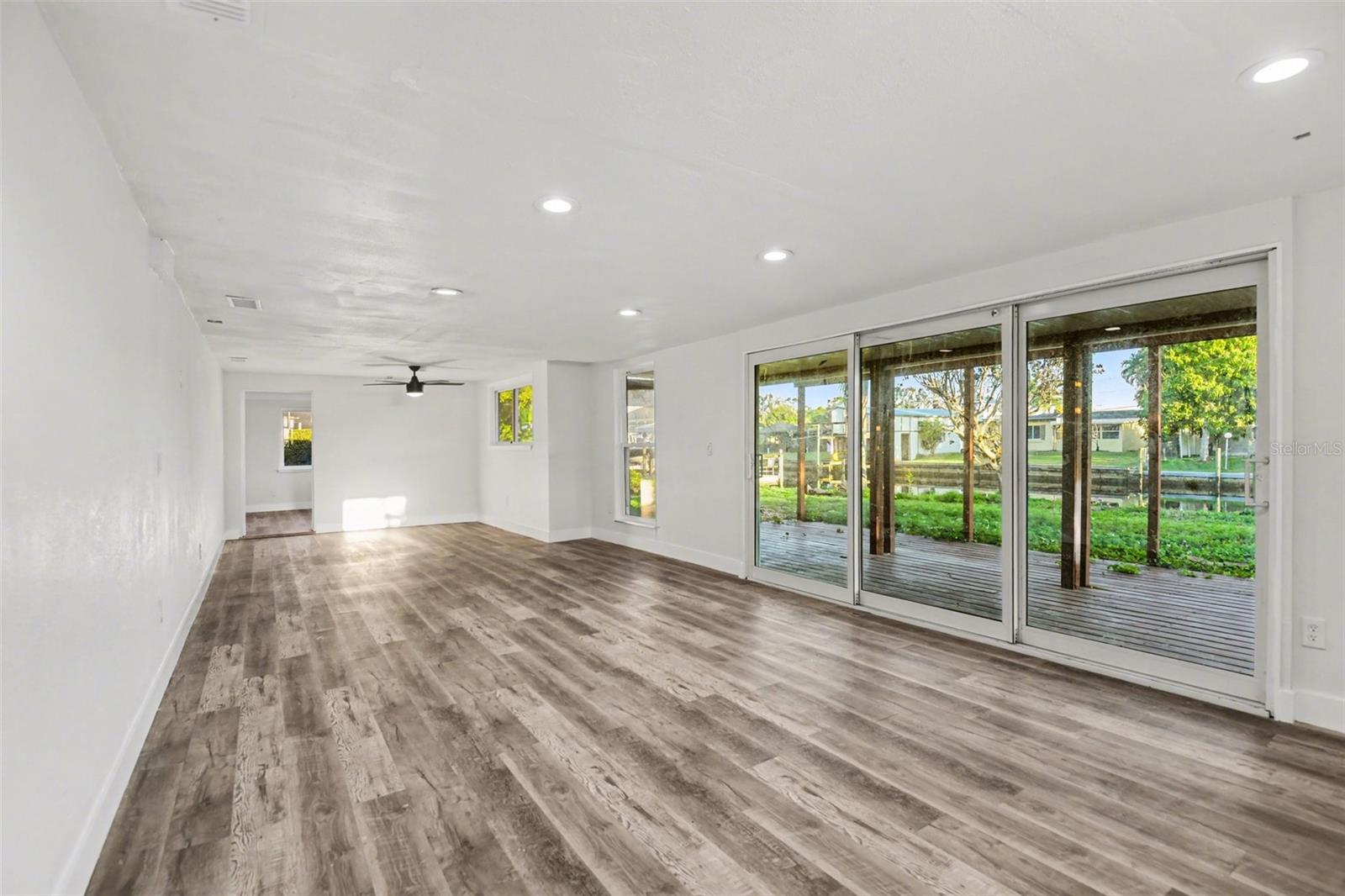 BLUE WATER SHORES - Residential