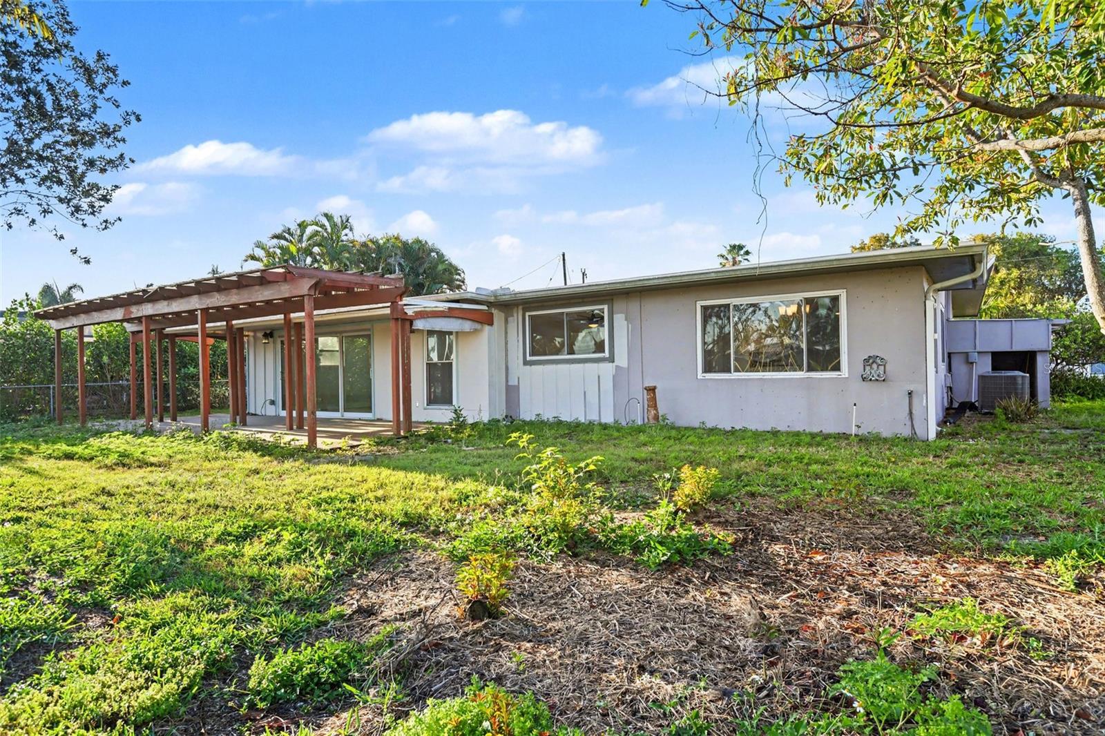 BLUE WATER SHORES - Residential