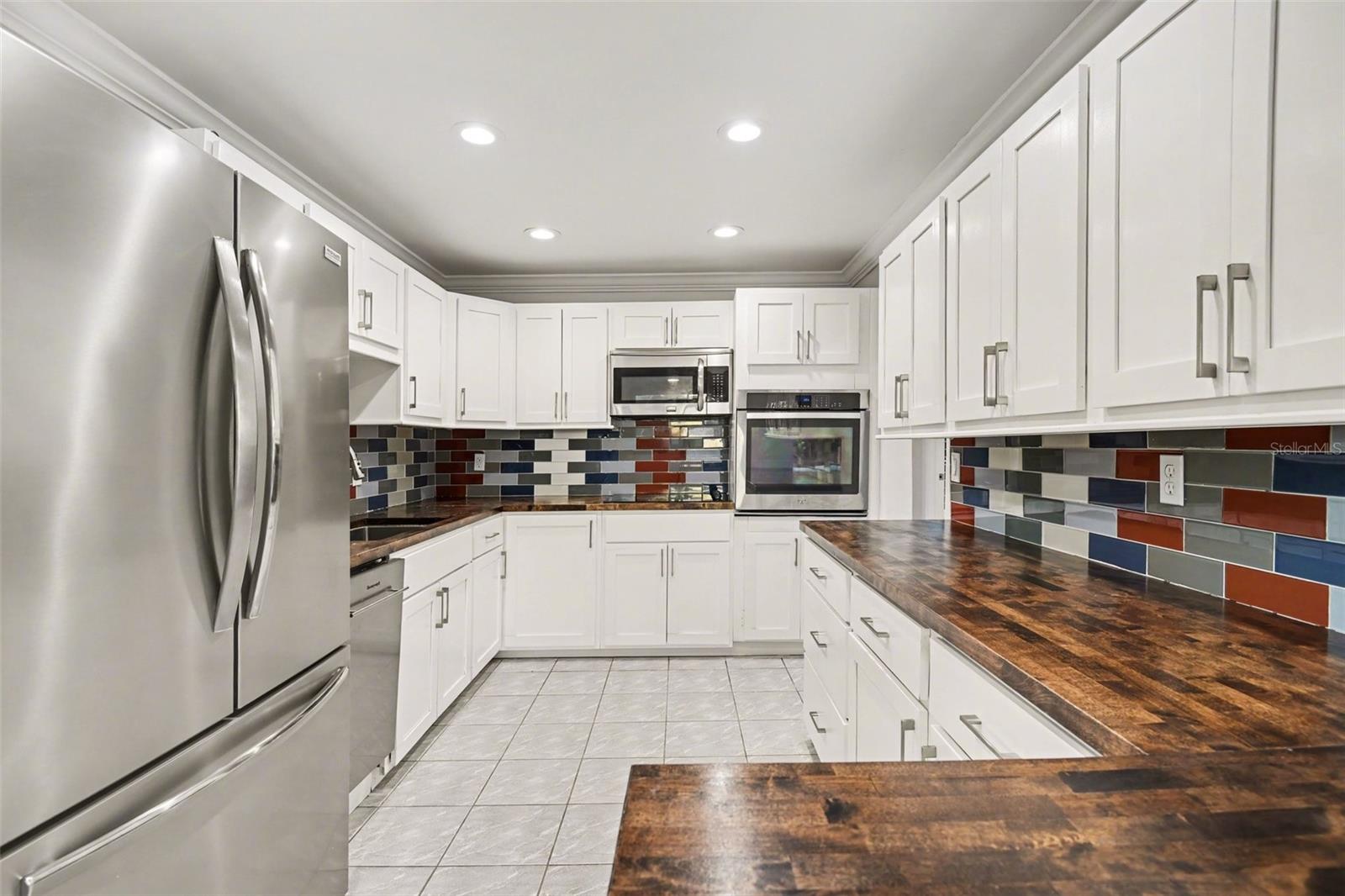 BLUE WATER SHORES - Residential