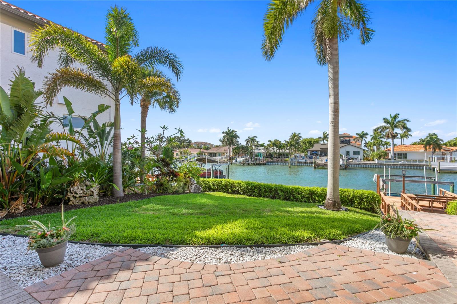 DOLPHIN CAY-PHASE 1 - Residential