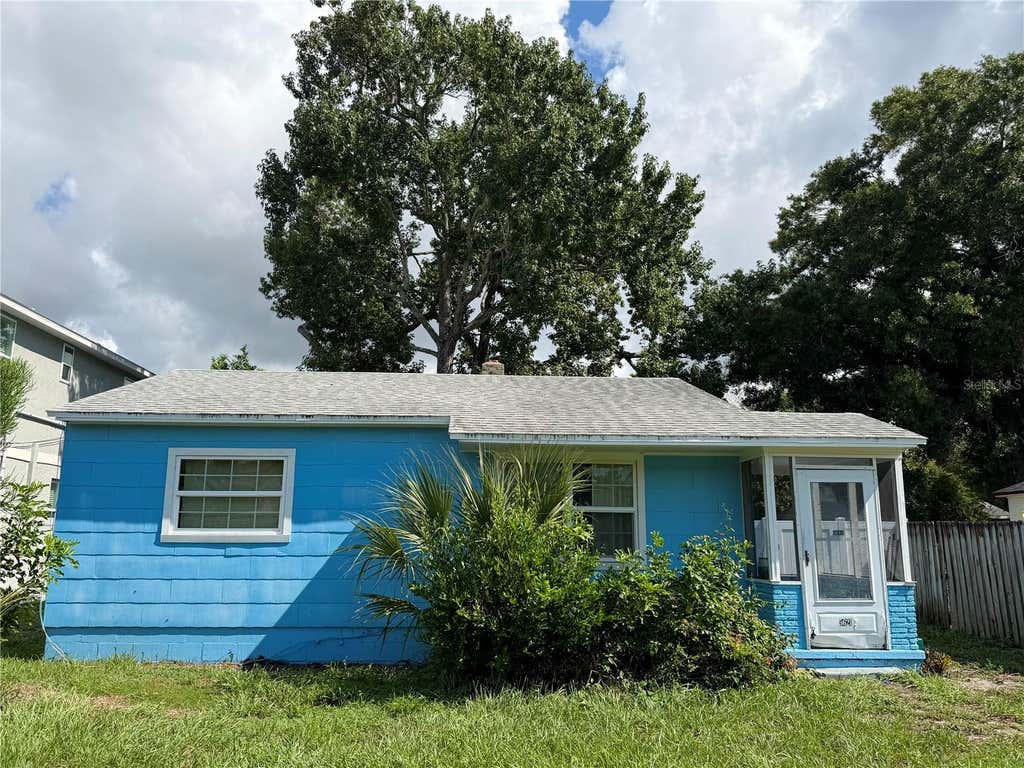 Photo of 5621 13th Avenue S, Gulfport, FL 33707 (MLS # TB8539886)