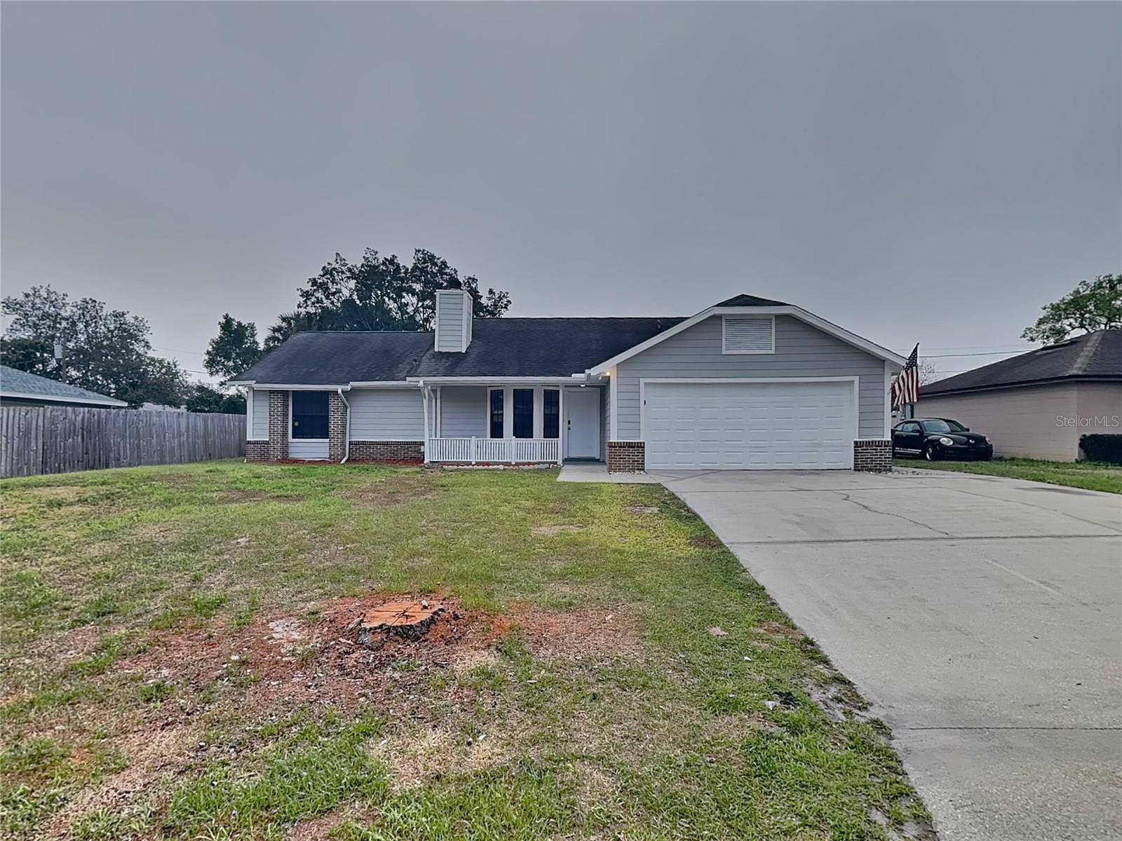 DELTONA LAKES UN 33 - Residential Lease