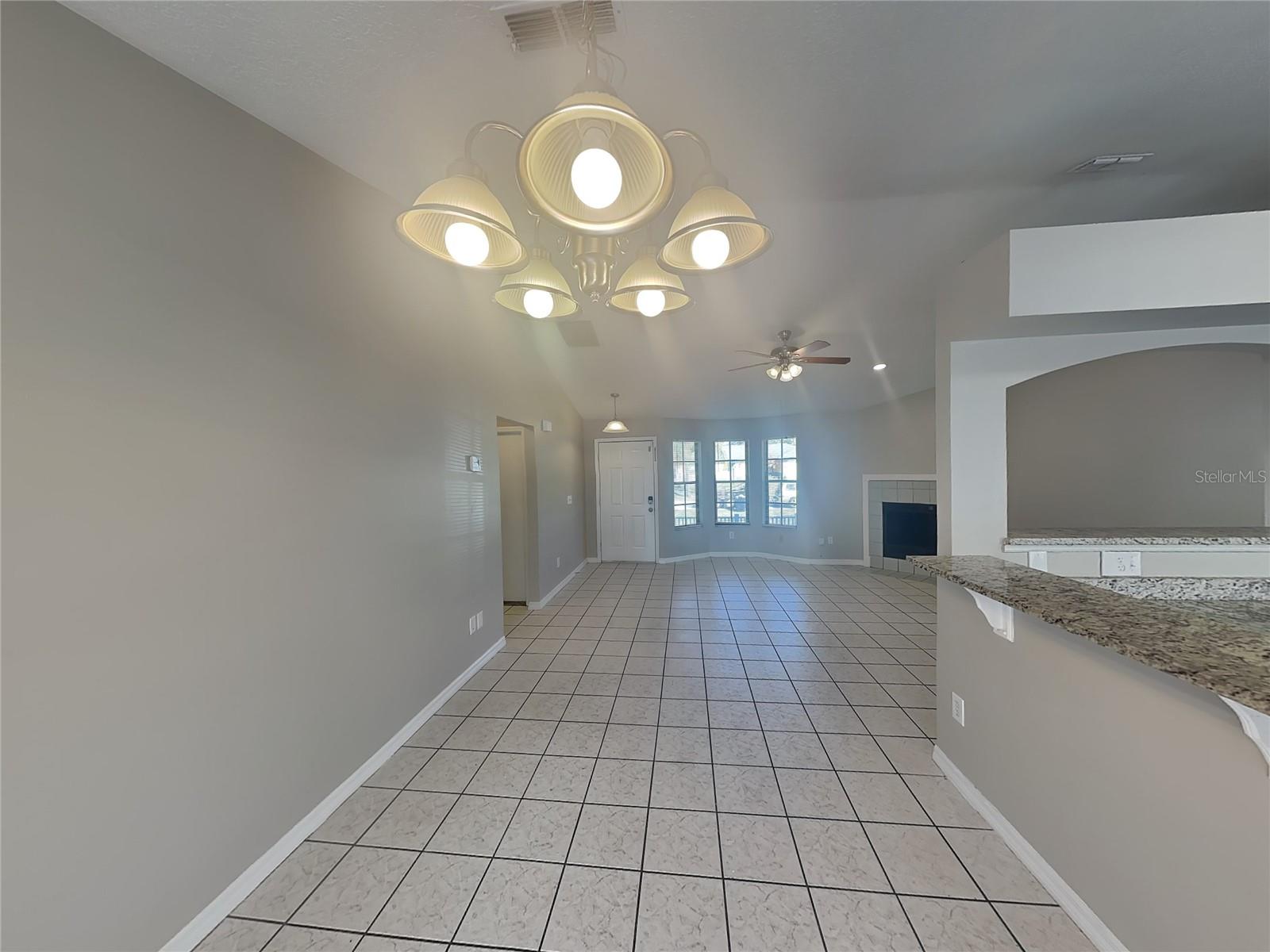 DELTONA LAKES UN 33 - Residential Lease