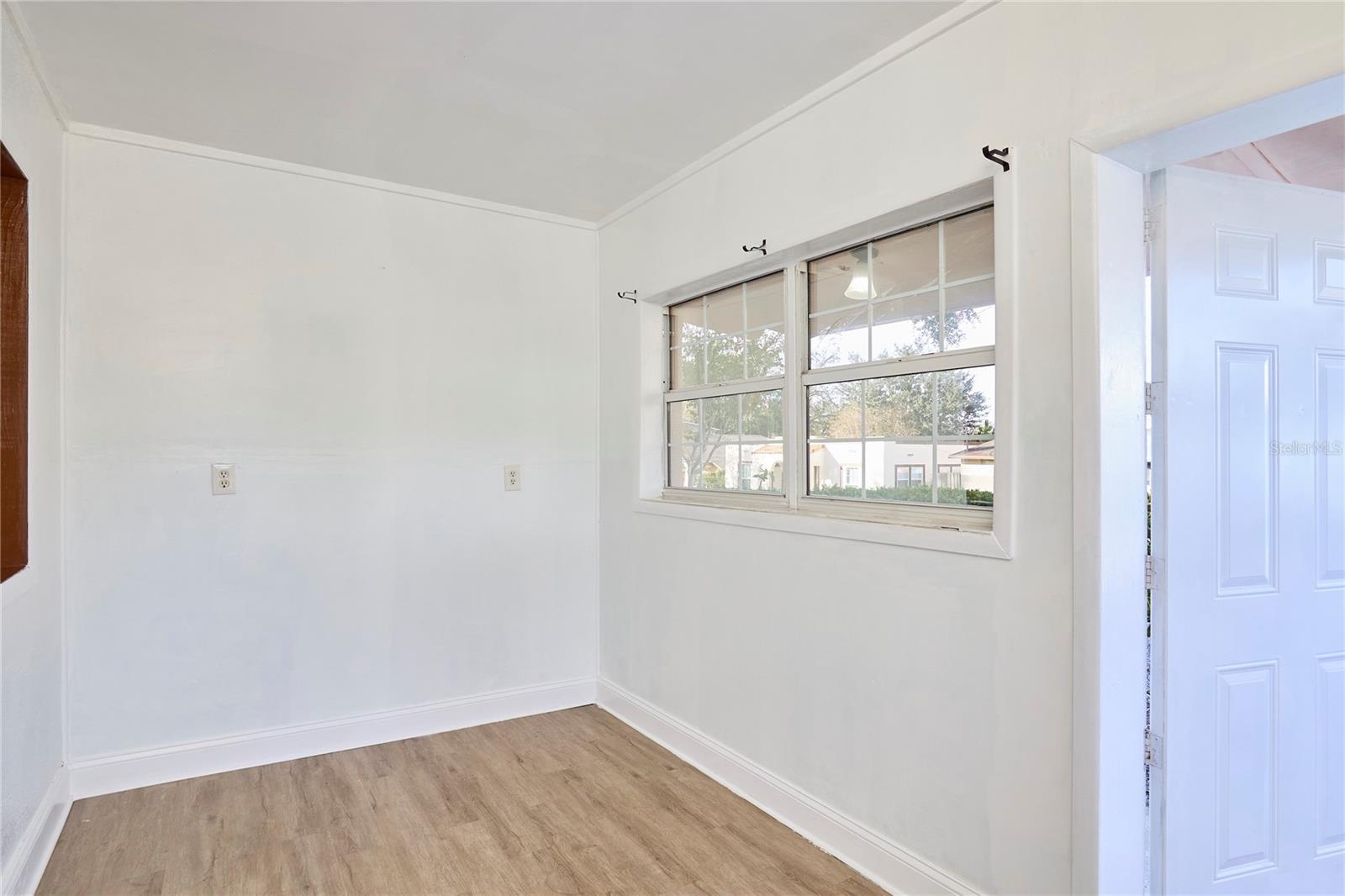 TUXEDO SPGS - Residential