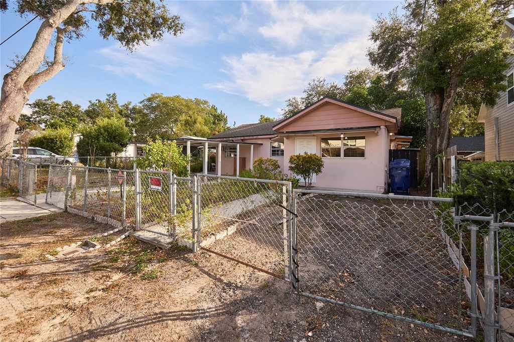 Photo of 214 W Elm Street, Tampa, FL 33604 (MLS # C7518378)