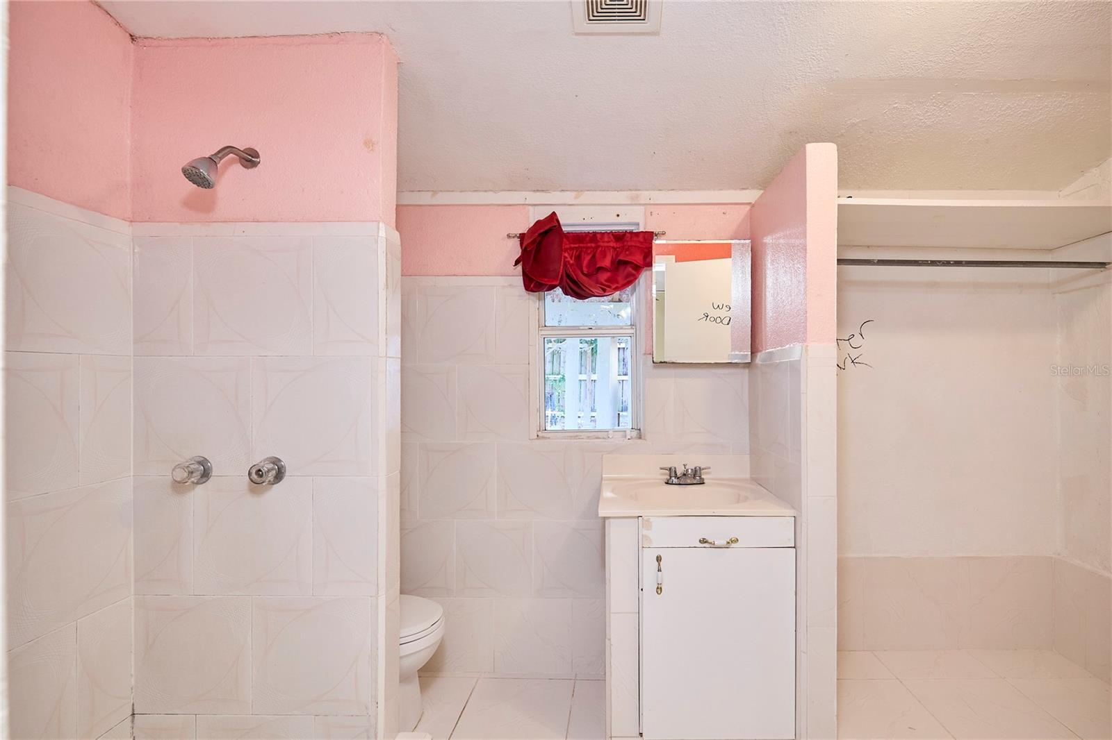 TUXEDO SPGS - Residential