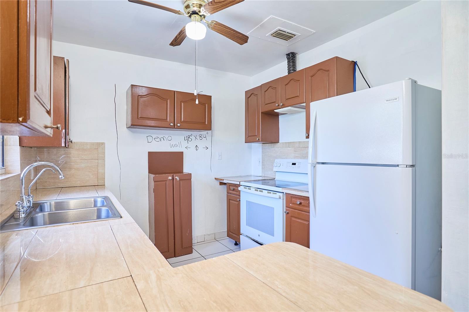 TUXEDO SPGS - Residential