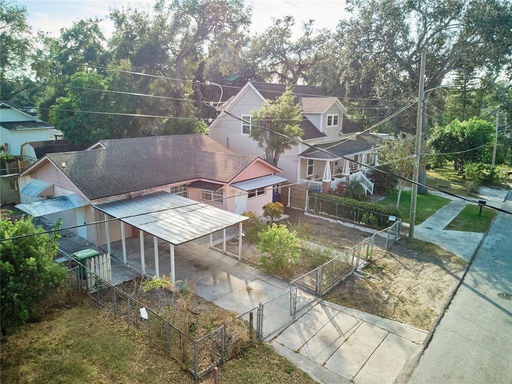 Photo of 214 W Elm Street, Tampa, FL 33604 (MLS # C7518378)