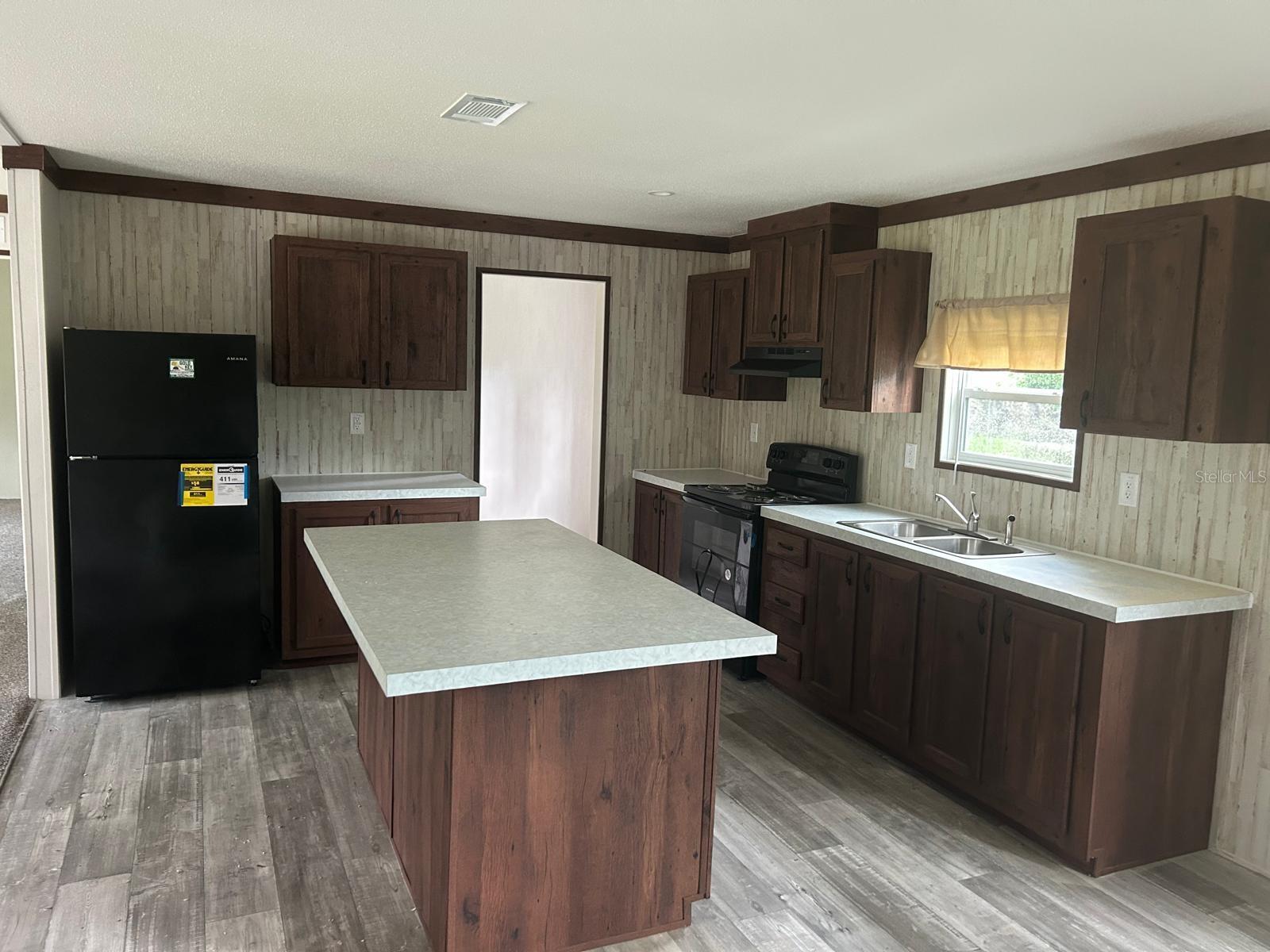 WELAKA MOBILE HOME PARK - Residential