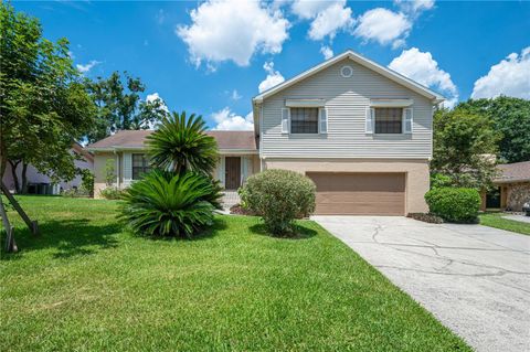 A home in LAKELAND