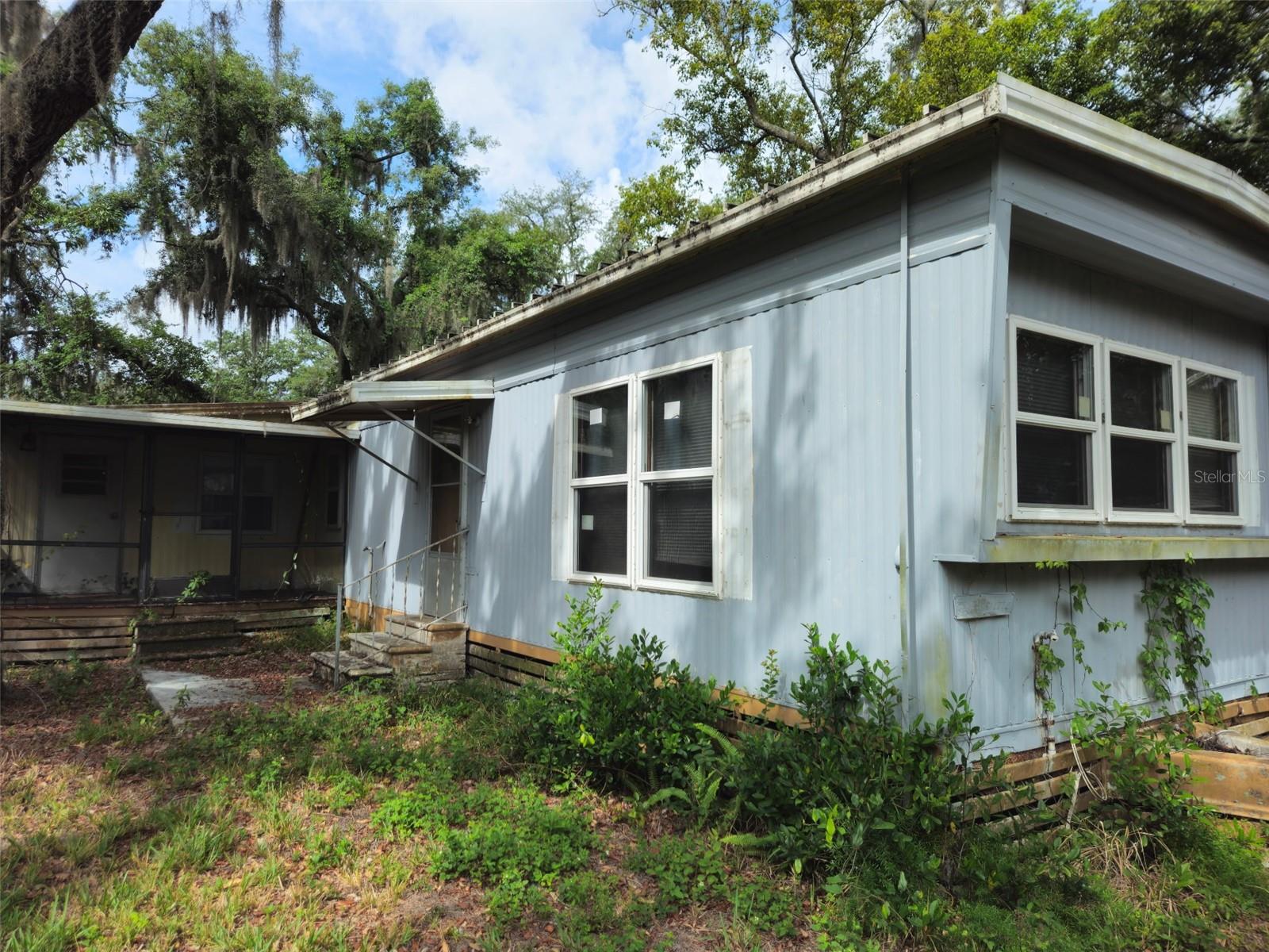 8603 ALAFIA RIDGE ROAD
