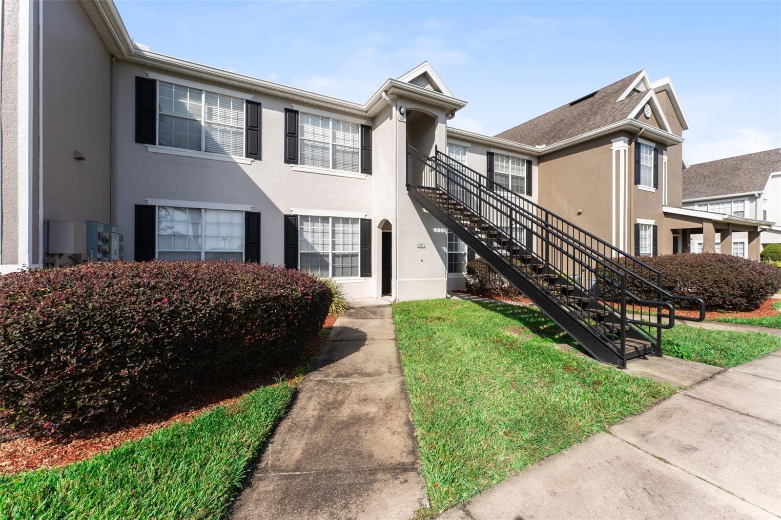 CENTRAL PARK ON LEE VISTA - Residential