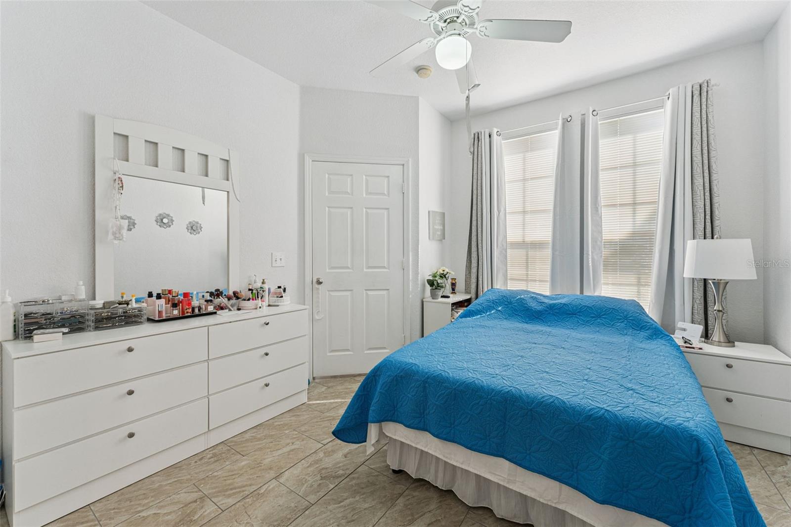 CENTRAL PARK ON LEE VISTA - Residential