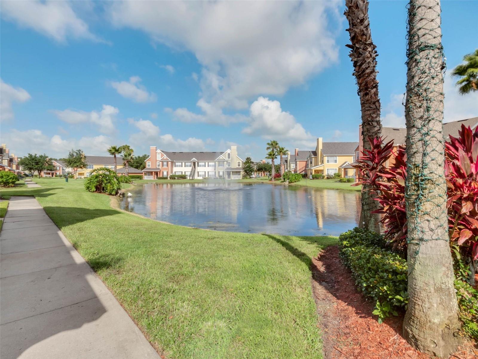 CENTRAL PARK ON LEE VISTA - Residential