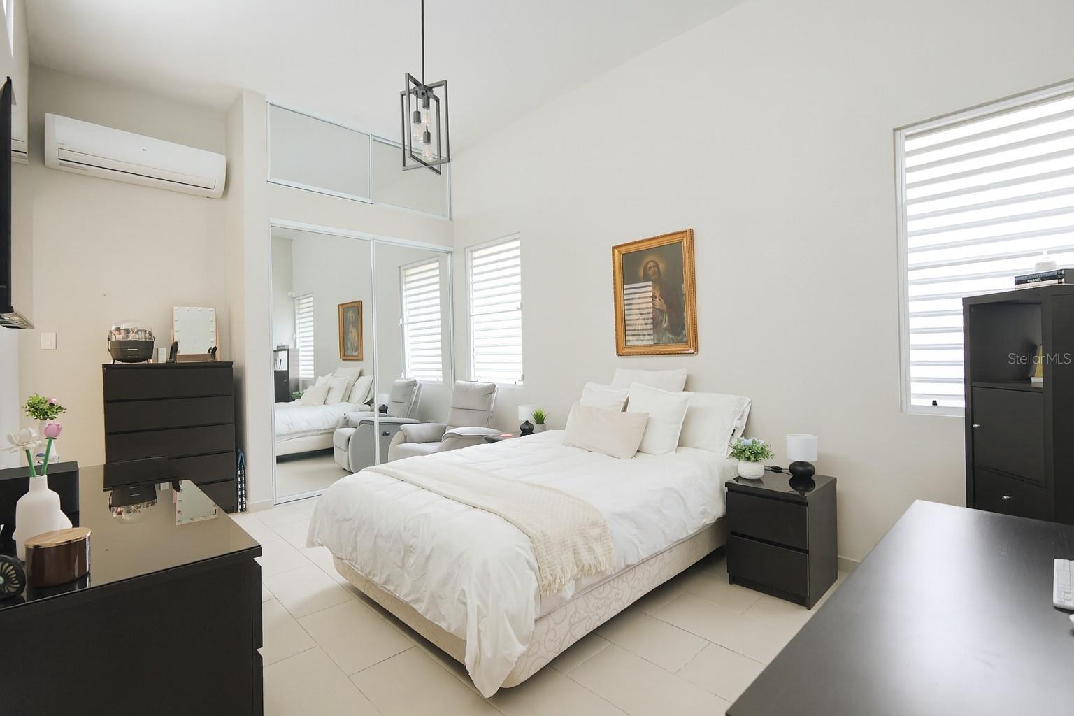 VICTOR BRAEGGER - Residential