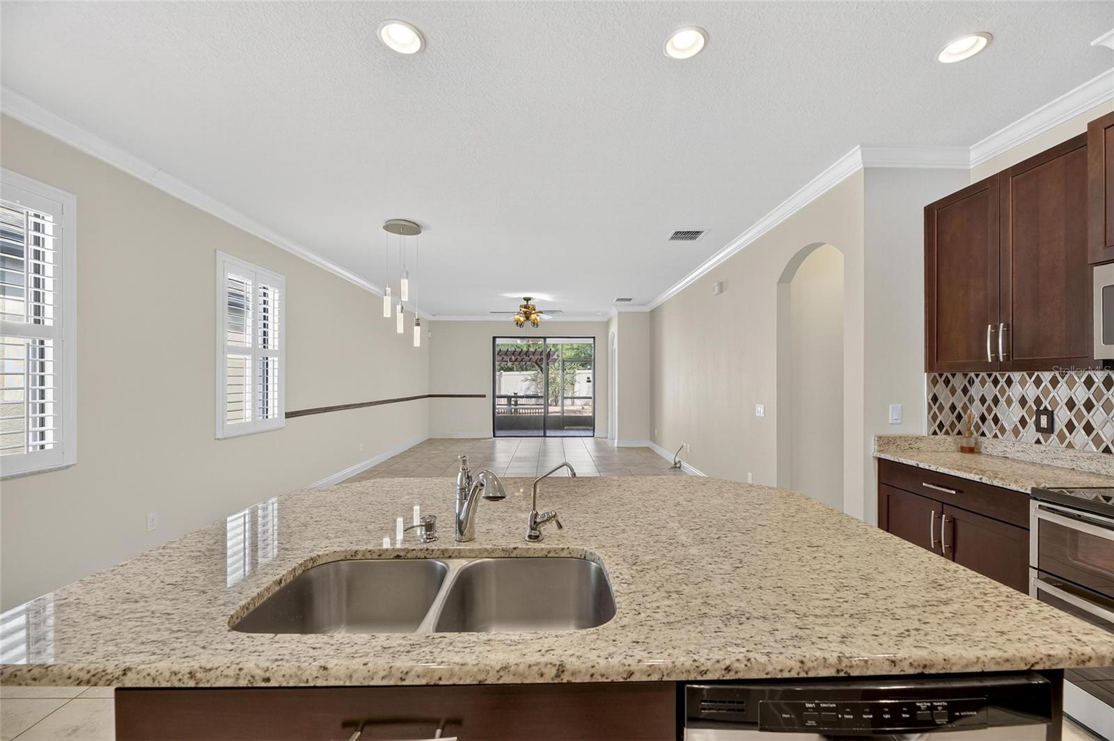 ESTUARY PH 5 - Residential Lease