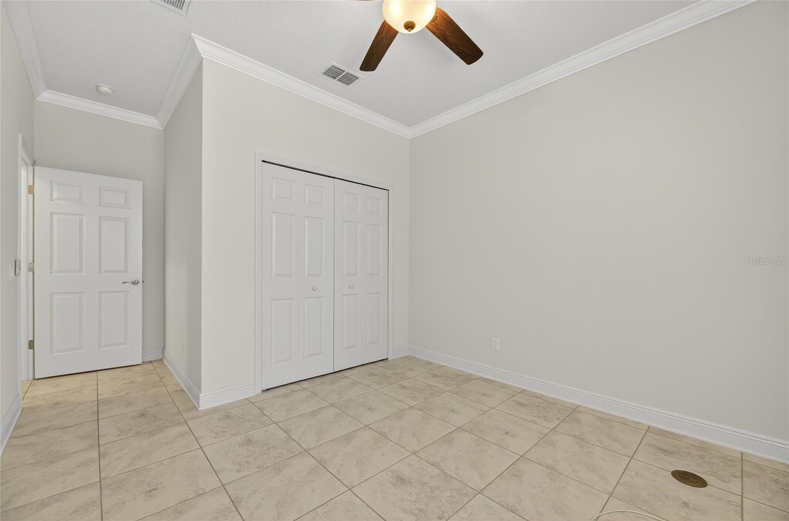 ESTUARY PH 5 - Residential Lease