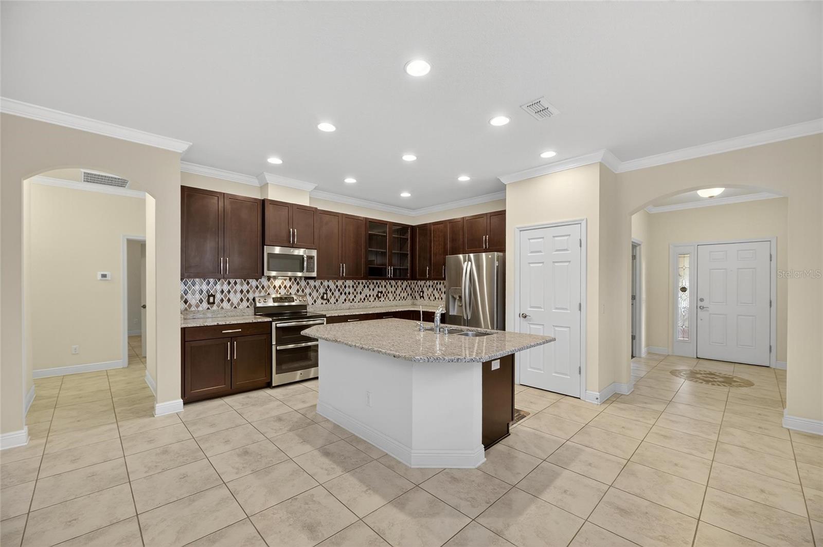 ESTUARY PH 5 - Residential Lease