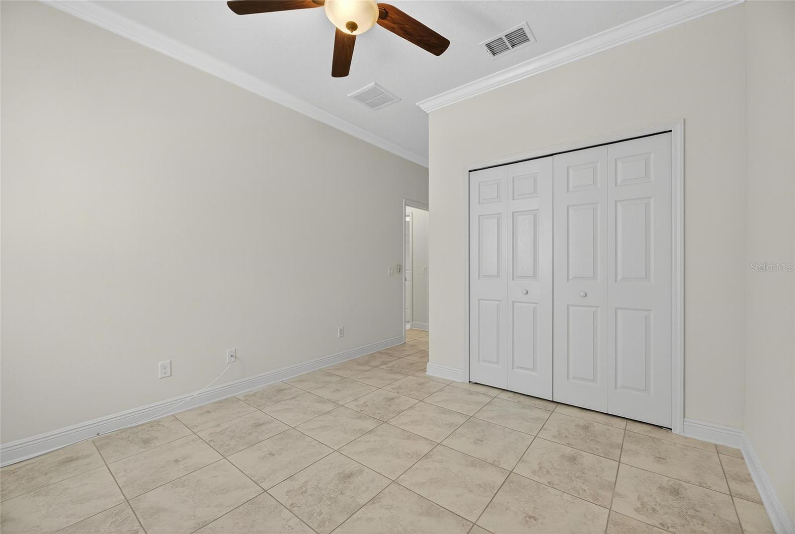 ESTUARY PH 5 - Residential Lease
