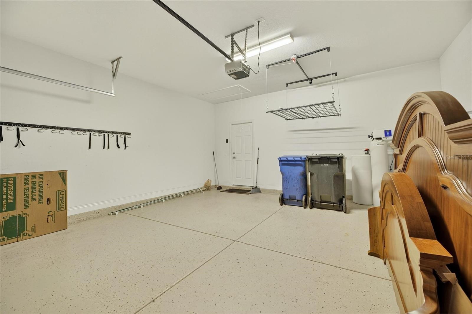 ESTUARY PH 5 - Residential Lease