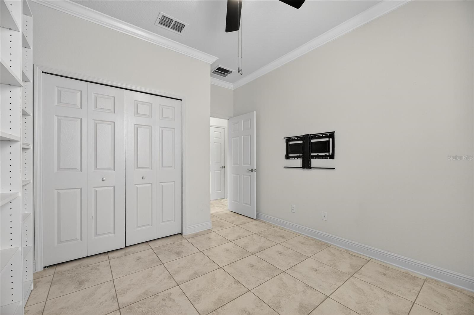 ESTUARY PH 5 - Residential Lease