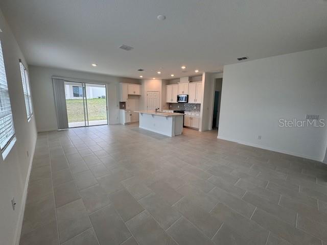 371 RIDGEMARK AVENUE