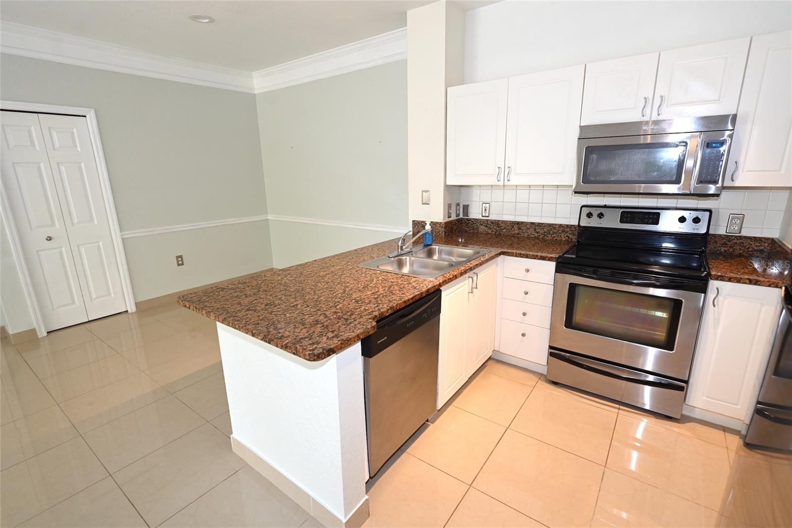 SERENADE ON PALMER RANCH - Residential Lease